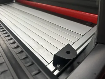 Universalhalter Set für Ford Ranger Mountain Top – mit Nutensteinen